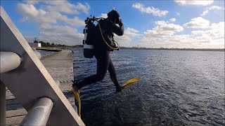 Duiken in het Oostvoornse Meer 🤿🐟🦀🔦🛝🛥🥶☀️ [upl. by Critta445]