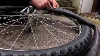 Fahrrad Schlauch wechseln MTB 26 Zoll Schlauch montieren und demontieren Anleitung DIY [upl. by Yrevi]