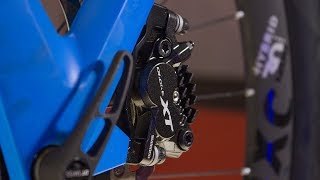 Shimano XT BRM8020 VierKolbenBremse  Eurobike 2017 [upl. by Gnehp]