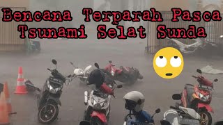 VIDEO Detikdetik Angin Kencang amp Hujan Lebat Melanda Kota Serang  Banten  Ada Batu ES Juga [upl. by Keenan741]