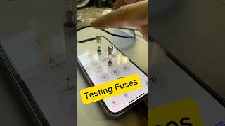 Test a Fuse With Your Phone Nooo Waaay wow [upl. by Aranaj]