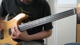 GampL L2000 FRETLESS BASS  Kevin Jones [upl. by Wollis]