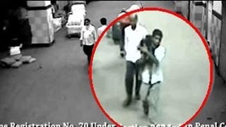 Child kidnapper caught on camera at Mumbai station [upl. by Rintoul]