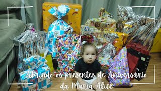 Abrindo os presentes de aniversário da Maria Alice  Festa de 1 aninho [upl. by Minsk62]