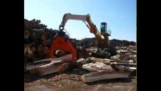 WESTTECH Woodcracker W1800 Spaltzange am Liebherr 944 Bagger [upl. by Leugimesoj702]