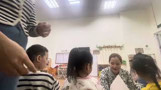 GrapeSEED class Unit 1 Lesson 2 Teacher Julia at Iglobe centre [upl. by Dnana]