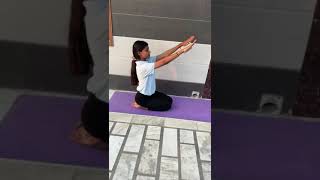 शशांगासन करने का सही तरीका 🌿🧘🏻‍♀️yoga ytshortsindia motivation yogwithkomal weightloss shorts [upl. by Senoj]