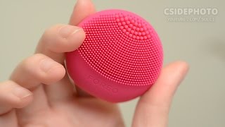 Foreo LUNA play Review amp Demo  CORRIE V [upl. by Arny]