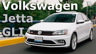 Volkswagen Jetta GLI  un veterano de lujo con mucha potencia  Autocosmos [upl. by Aeneas935]