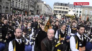 Quimper Lhommage des sonneurs à Erwan Ropars [upl. by Basir]