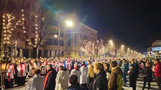 Žygis nuo Soboro iki Katedros apmąstant paskutinius Jėzaus gyvenimo įvykius [upl. by Orelie441]