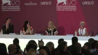 Mostra de Venise ovation pour Madonna superstar [upl. by Odnarb]