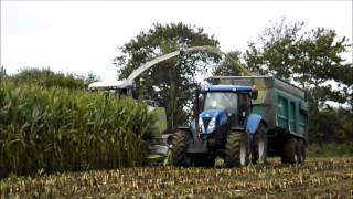 Ensilage Mais 2014 conditions difficiles chantier n°3 partie 1 [upl. by Tlok]