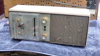 1964 RCA 4RS34 AM FM Tube Clock Radio Repair IF Transformer SMD Silver Mica Disease Alignment [upl. by Enyleve975]