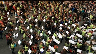 Symphonic Mob at Mall of Berlin 2016  Kent Nagano  quotVa pensieroquot [upl. by Anihpesoj892]