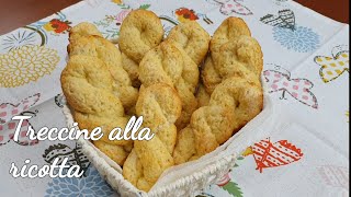 BUONISSIME TRECCINE ALLA RICOTTA SOFFICI E LEGGERE [upl. by Eillom773]