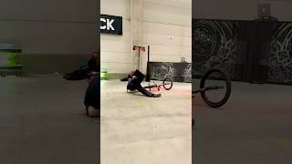 BMX fahren auf rutschiger Fläche 🔥 fail crash chrisböhm [upl. by Waldron]