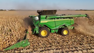 John Deere X9 Harvesting Corn With 16 Row Head [upl. by Salena]