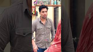 Padosan ne sb gadbad kra dia😐🫣🤣 comedy feelmuneeb funny marriedlifecomedy husbandwifecomedy [upl. by Kattie]