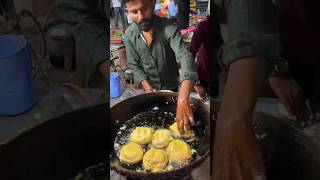 ⚡⚡ Vadapav bhajji Making Process⚡⚡ shorts telugufoodie esangathulu streetfood foodie omelette [upl. by Ydnolem]