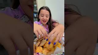 Marcela Jardim só pode escolher um Pão de queijo ou biscoito de queijo  shortsviral [upl. by Aneetsirk]