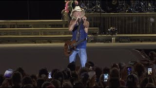 Kenny Chesney  Get Along Live [upl. by Maye]