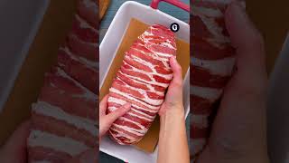 Saftig köttfärslimpa inlindad i bacon – Gotta try this 😍 shorts [upl. by Marve]