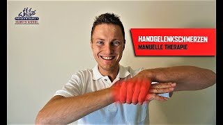 Handgelenkschmerzen behandeln  Manuelle Therapie Technik [upl. by Ecerahs]