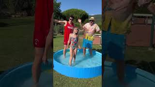 Giorgia e Papà Salvo ballano la nostra nuova canzone LArcobaleno in piscina con Stefano shorts [upl. by Elrem]