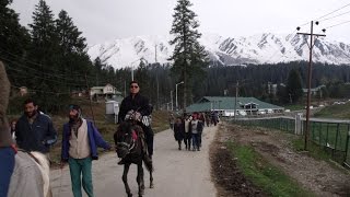 Gulmarg Taxi Stand To Gondola Ticket Counter Video  Kashmir Tourism [upl. by Ardell]