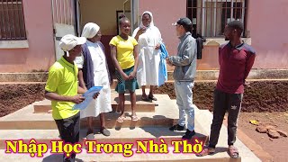 Linh Philip  Mở Ra Trang Mới Cho Cuộc Đời Con Gái Em Beto Khi Được Nhập Học Trong Nhà Thờ [upl. by Hoffer]