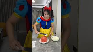 Stealing melon for Grandmother  New Viral Gadgets Smart Kitchen Utensils Home Inventions shorts [upl. by Jaclyn]