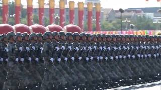 2 Fête nationale chinoise défilé militaire marquant le 60e anniversaire [upl. by Stichter11]