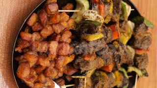 Recette Ivoirienne  Brochettes de Viande et Alloco [upl. by Wye553]