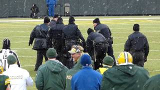 Fan tackled by Packers Player1112 [upl. by Arocal]