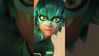 LUKA DESCOBRE QUE LADYBUG É MARINETTE 😮  MIRACULOUS 4ª TEMP LADYBUG  Mundo Gloob Shorts [upl. by Seline]