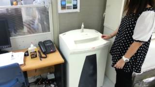 How to oil paper shredder [upl. by Nossila]