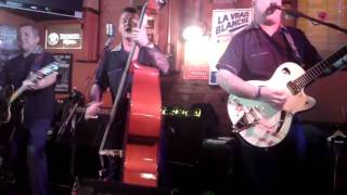 THE TROUBLESHOOTERS  TWENTY FLIGHT ROCK  the tyne bar ouseburn 71110MP4 [upl. by Gordon]