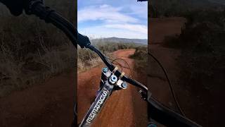 probando una bici de DH commencalbikes downhill [upl. by Whiffen]