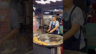 Giant Pan Fried Oysters  Thai Street Food shorts [upl. by Onaicram]