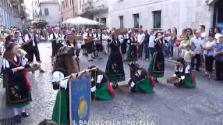 15 agosto 2014 ferragosto Atri Te Italia sfilata folkloristica carri trainati da buoiMaurizio [upl. by Anwahsat]