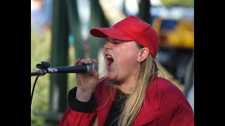 Tones and I performing at the 2018 ANBC Noosa Busking Championships [upl. by Priebe]