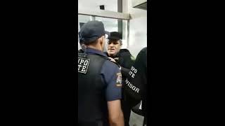 Agente Penitenciário Saca Arma Pra Vigilante Dentro De Um Hospital Público em Anápolis Goiás [upl. by Notkcorb]