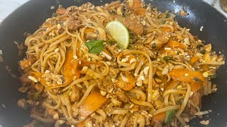 RECETTE FACILE PAD THAI POULET SAUTÉ  TUTO COMPLET [upl. by Oinesra]