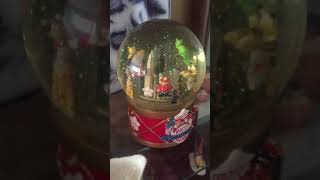 Macy’s Thanksgiving Day Parade Musical Snow Globe 2002 [upl. by Bred]