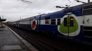 RER D  Départ dune Z20500 ZACO en gare de VilliersLeBel  Gonesse  Arnouville [upl. by Mizuki]