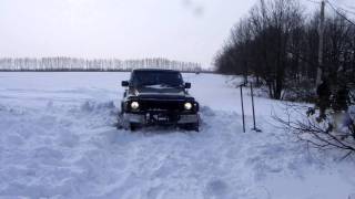 Nissan Safari TD42 snow [upl. by Tnomad]