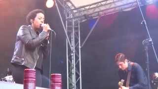 Cold Specks    Live  Heimspiel Knyphausen Eltville  072015 [upl. by Fae]