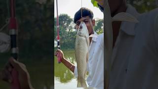 বন্ধুদের সাথে ছিপ দিয়ে মাছ ধরতে গিয়ে কি হলো 🐟🎣154 bengali village hook fishing video [upl. by Jules354]