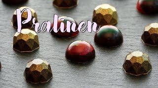 BUNTE PRALINEN SELBER MACHEN  glänzende Pralinen auch super als Weihnachtsgeschenk [upl. by Buerger332]